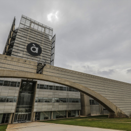 Edificio de la sede de la televisión valenciana À Punt, en València.