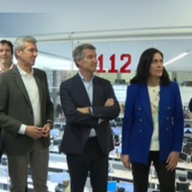 Feijóo visita el servicio de emergencias 112 de la Xunta