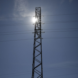 Torre de alta tensión durante el apagón, a 28 de abril de 2025, en León, Castilla y León (España).