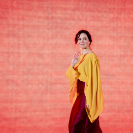 La presidenta de la Comunidad de Madrid, Isabel Díaz Ayuso, durante la entrega de las Grandes Cruces de la Orden del Dos de Mayo, en la Puerta del Sol de Madrid, a 2 de mayo de 2025, en Madrid (España).