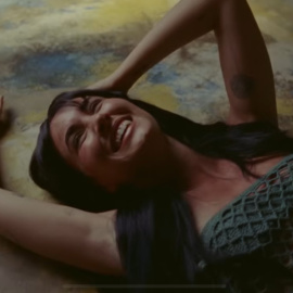 Aitana en un fotograma del videoclip de '6 de febrero', su último sencillo.