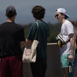 Varios turistas en el centro de Madrid, a 4 de julio de 2024, en Madrid (España)Eduardo Parra / Europa Press04 JULIO 2024;TURISMO;TURISTAS;COMPRAS;VISITAS;INE;TEMPORADA TURÍSTICA;COMPRAS;04/7/2024