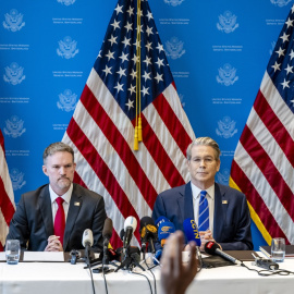 El Representante Comercial de EEUU, Jamieson Greer (izq.), y el Secretario del Tesoro de EEUU, Scott Bessent (der.), durante una conferencia de prensa, en Ginebra, a 12 de mayo de 2025.