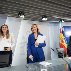La vicepresidenta tercera y ministra para la Transición Ecológica, Sara Aagesen; la ministra Portavoz, Pilar Alegría y el ministro de Política Territorial, Ángel Víctor Torres, en el Palacio de La Moncloa, a 18 de marzo de 2025.