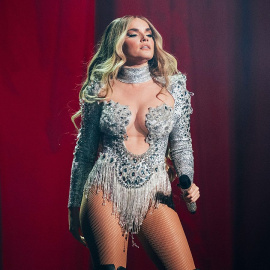 Melody durante su actuación en la primera semifinal de Eurovisión.