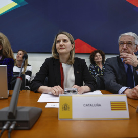 a consejera de Derechos Sociales e Inclusión de la Generalitat de Catalunya, Mónica Martínez Bravo, en el centro, en una reunión el pasado 5 de mayo en Madrid.