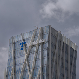 Exterior de la Torre Telefónica en el Fòrum de Barcelona.