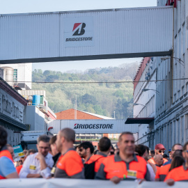 Manifestación contra el ERE de Bridgestone en la planta de Basauri (Vizcaya).