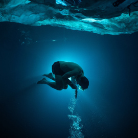 Tom Cruise en una de las escenas de 'Misión: Imposible -Sentencia final', rodadas bajo el agua.
