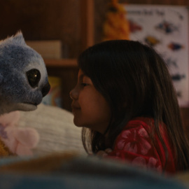 Stitch y Maia Kealoha en la nueva película de 'Lilo y Stitch'.