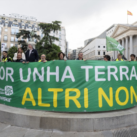 Concentración contra Altri el pasado 8 de mayo frente al Congreso de los Diputados.