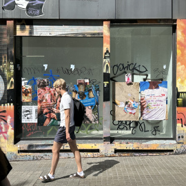 Alguns dels cartells que han aparegut per tota la ciutat aquest dimecres