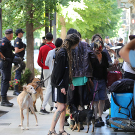 La Policía Nacional desaloja un céntrico edificio de Granada este miércoles 28 de mayo de 2025.