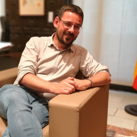 Lluc Salellas, al seu despatx a l'Ajuntament de Girona.