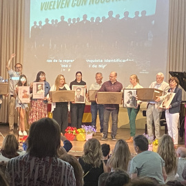 Acto de homenaje a las víctimas encontradas en la fosa común del cementerio de Nigüelas.