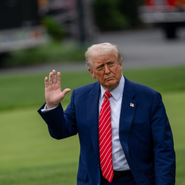 El presidente de EEUU, Donald Trump, a su salida de la Casa Blanca