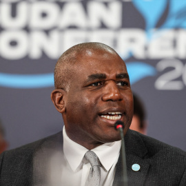 El Ministro de Asuntos Exteriores del Reino Unido, David Lammy, durante la Conferencia de Londres sobre Sudán
