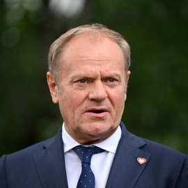 Imagen de archivo del primer ministro polaco, Donald Tusk, durante una conferencia de prensa en Tirana, a 16 de mayo de 2025.