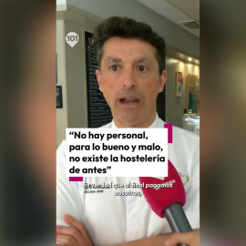 Un hostelero de Málaga durante una entrevista.