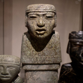 Varias de las piezas arqueológicas que integran la exposición 'La Grandeza de México', en el Museo Nacional de Antropología, Ciudad de México, a 5 de octubre de 2021.