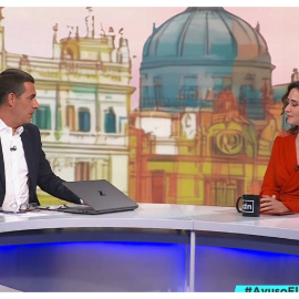 Antonio Naranjo entrevista a Isabel Díaz Ayuso en Telemadrid.