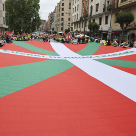Manifestación convocada por la iniciativa ciudadana a favor del derecho a decidir 'Gure Esku' este sábado en Bilbao.