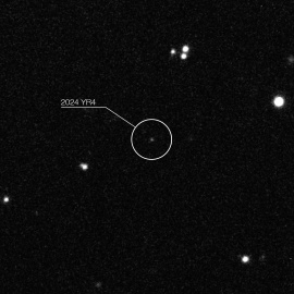 Imagen publicada por el Observatorio Europeo Austral (ESO) el 25 de febrero de 2025, muestra una imagen del asteroide 2024 YR4, tomada por el Very Large Telescope (VLT) de ESO.