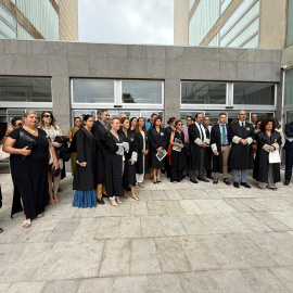 Momento del paro de jueces y fiscales en el Palacio de Justicia de Melilla, este 11 de junio.