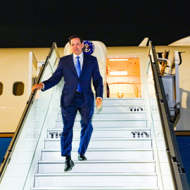 (Foto de ARCHIVO)HANDOUT - 14 May 2025, Turkey, Antalya: US Secretary of State Marco Rubio arrives at the airport of Antalya, to attend an informal meeting of NATO Ministers of Foreign Affairs. Photo: -/NATO/dpa - ATTENTION: editorial use only and only if the credit mentioned above is referenced in full14/5/2025 ONLY FOR USE IN SPAIN