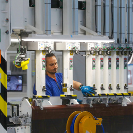 Imagen de archivo de un operario trabajando, en Cádiz.