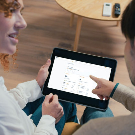 Escena de la serie de vídeos de "Equipo Ahorro" de Naturgy