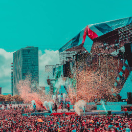 Escenari principal del Reggaeton Beach Festival