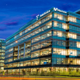 Edificio de la sede de Telefónica en Ecuador.