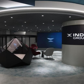 Interior de la sede central de Indra.