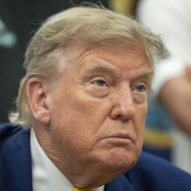 El presidente de EEUU, Donald Trump, se reúne en el Despacho Oval de la Casa Blanca, a 18 de junio de 2025.