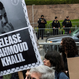 Una marcha en Nueva York organizada por activistas judíos pidiendo la libertad del estudiante palestino Mahmoud Khalil.