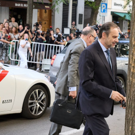 El exministro de Transportes José Luis Ábalos a su llegada al Tribunal Supremo, a 23 de junio de 2025, en Madrid (España). El instructor del 'caso Koldo' en el Tribunal Supremo (TS) ha citado a declarar como investigados al exministro de Transportes José Luis Ábalos y al que fuera su asesor ministerial, Koldo García, por los presuntos amaños de obra pública en los que también estaría implicado el ya ex secretario de Organización del PSOE, Santos Cerdán, citado para el 25 de junio.Jesús Hellín / Europa Press23 JUNIO 2025;ÁBALOS;KOLDO;OPERACIÓN DELORME;: SUPREMO23/6/2025