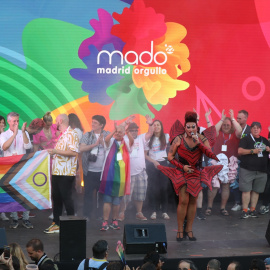 (Foto de ARCHIVO)La drag queen presentadora oficial del Orgullo, la Plexy, da la bienvenida y presentación al Orgullo LGTB, a 6 de julio de 2022, en Madrid (España). Bajo el lema “Frente al odio: Visibilidad, Orgullo y Resiliencia”, Chanel amadrina el primer Orgullo LGTB post pandemia. El pregón de la artista Chanel da el pistoletazo de salida a las fiestas del Orgullo LGTBI en la capital, del 6 al 10 de julio, donde habrá cabida para conciertos, exposiciones, manifestación estatal y eventos para reivindicar los derechos de las personas LGTBI.Isabel Infantes / Europa Press06 JULIO 2022;ORGULLO;PREGÓN;LGTBI;MADRID06/7/2022