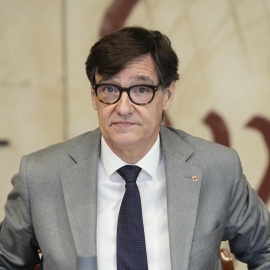 El president de la Generalitat, Salvador Illa, se dirige a la reunión semanal del Govern, a 26 de junio de 2025.