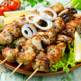 Imagen de brochetas de pescado.