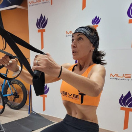 La excampeona del mundo de Ciclismo, y tres veces Olímpica, Dori Ruano se mantiene en forma a sus 56 años en su centro de MueveT