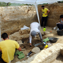 Les excavacions que s'han fet a l'entorn de la capella de Sant Joan Sescloses de Peralada