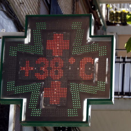 Un termòmetre de carrer marca 38 graus a la ciutat de Lleida