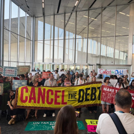 Protesta durante la cumbre de la ONU sobre financiación para el desarrollo.
