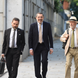 (Foto de ARCHIVO)El empresario José Ruz llega al Tribunal Supremo a declarar por el ‘caso Koldo’, a 4 de julio de 2025, en Madrid (España). Los hermanos Fernández Menéndez, vinculados a la constructora Obras Públicas y Regadíos (OPR), están investigados por presuntas adjudicaciones irregulares de obras públicas a cambio de comisiones, tras mantener contactos y reuniones con Koldo, y utilizar su influencia en organismos como ADIF y la Dirección General de Carreteras. También, José Ruz, relacionado con Levantina Ingeniería y la construcción, habría recurrido a Koldo para lograr contratos públicos.Gustavo Valiente / Europa Press04 JULIO 2025;SUPREMO;CASO KOLDO;JOSÉ RUZ30/6/2025