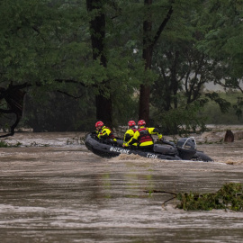 Un equipo de rescate tras la inundación del río Guadalupe en Texas el 4 de julio de 2025.