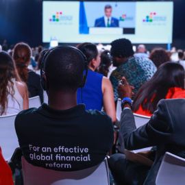 Asistentes durante la clausura de la IV Conferencia Internacional sobre la Financiación para el Desarrollo de la ONU, a 3 de julio de 2025, en Sevilla.