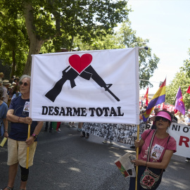 Imagen de la manifestación contra el rearme y la militarización desde Atocha a Sol, a 7 de junio de 2025, en Madrid.