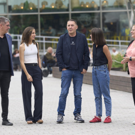 De izquierda a derecha, Elejabarrieta, Belarra, Otegi, Montero y Jacinto, este viernes en Vitoria.