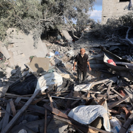 Daños de un ataque israelí en Nuseirat en la Franja de Gaza el 13 de julio de 2025.